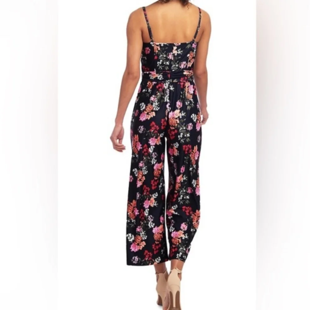 Floral Print Jumpsuit - Picture 2 of 6